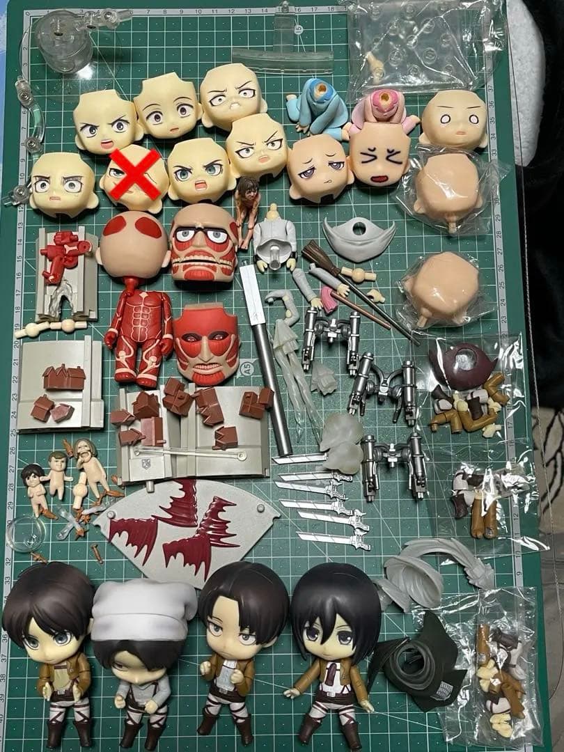 ねんどろいど リヴァイ お掃除　進撃の巨人　エレン　ミカサ