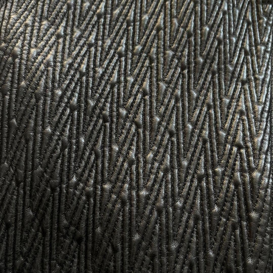 美品 アルマーニコレツィオーニ キルティング ラムレザー ブルゾン 黒 48