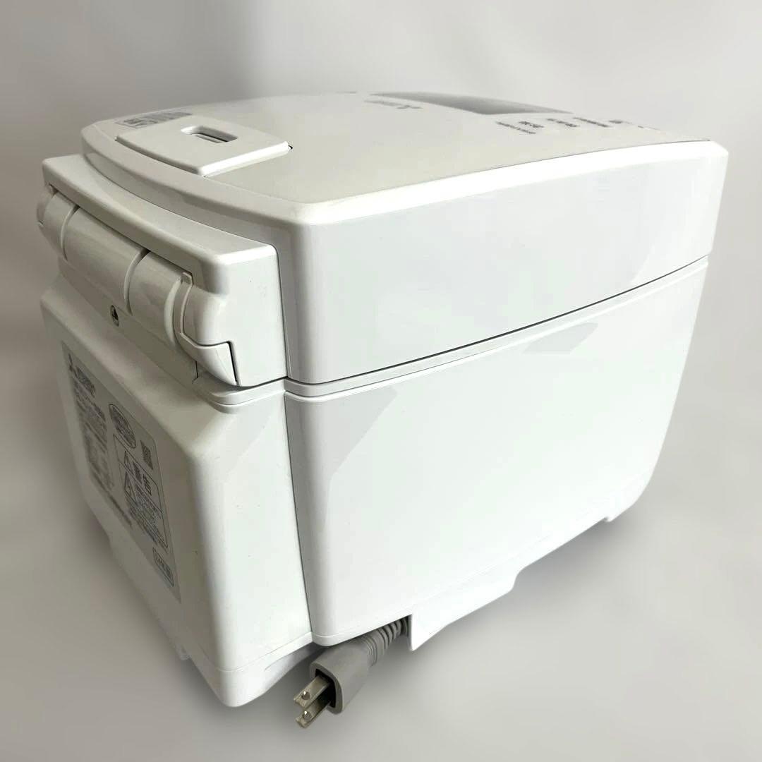 三菱 MITSUBISHI 炊飯器 5.5合 炭炊釜 IH NJ-VP10G-W