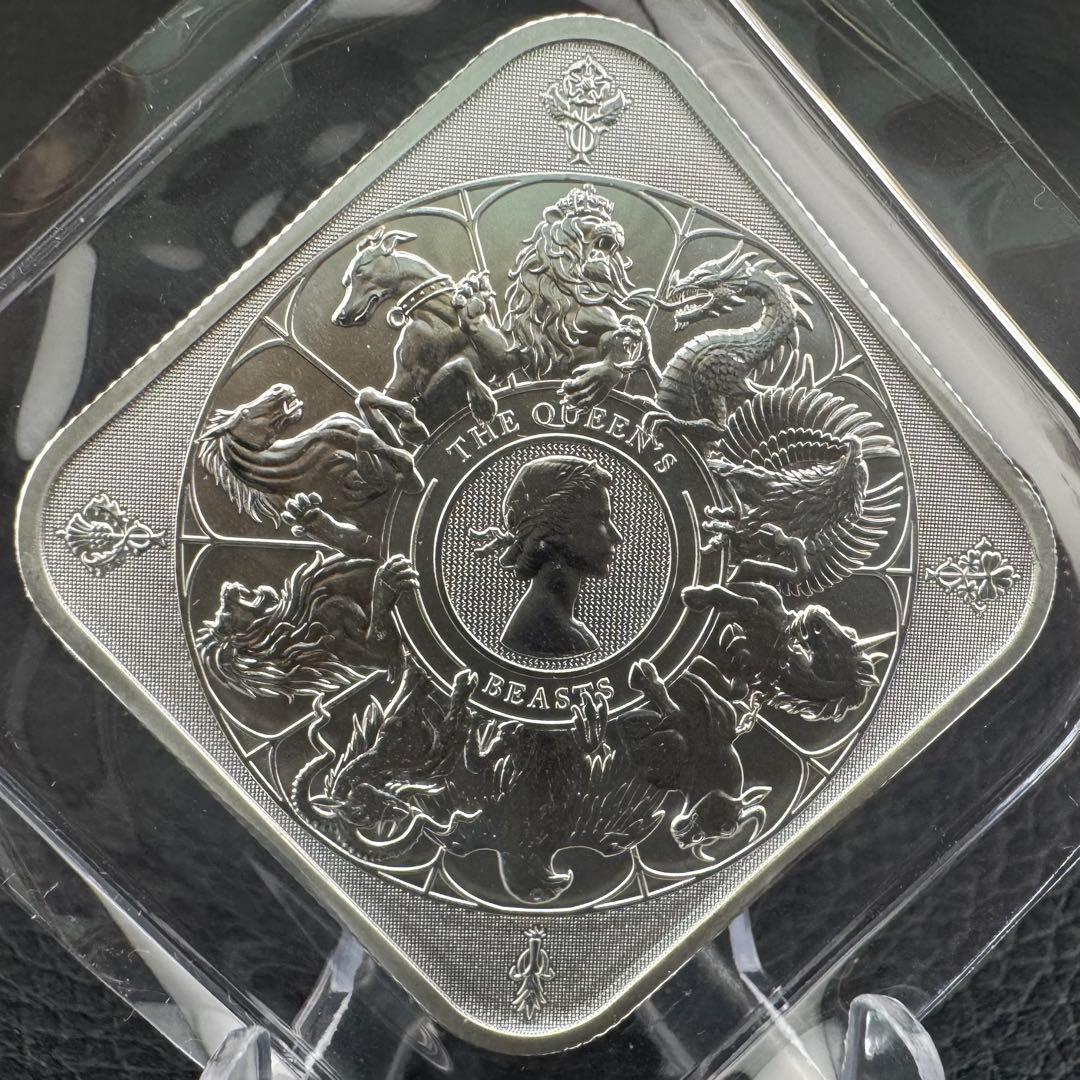 銀貨 英国 ロイヤルミント クイーンズビーストコンプリーター 四角型 1オンス
