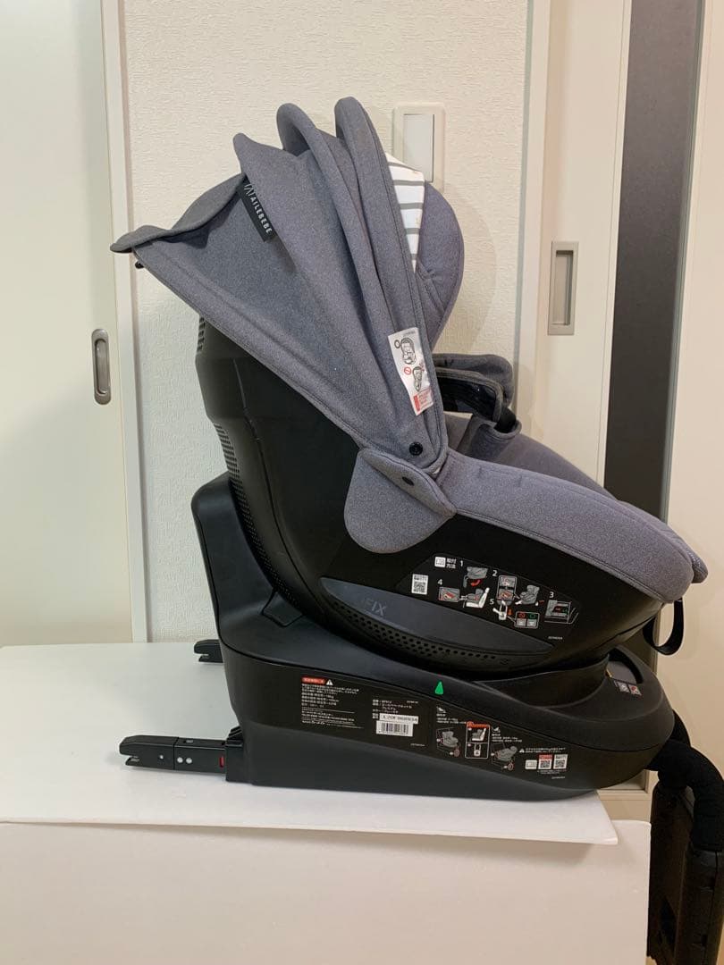 22年式　エールべべ　チャイルドシート クルット5iプレミアム グレーラテ