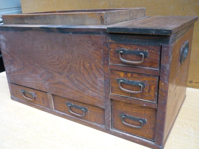 長火鉢　ケヤキ材　ひばし・灰ならし・五徳・猫板付き