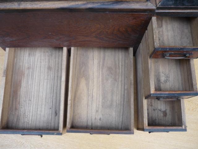 長火鉢　ケヤキ材　ひばし・灰ならし・五徳・猫板付き