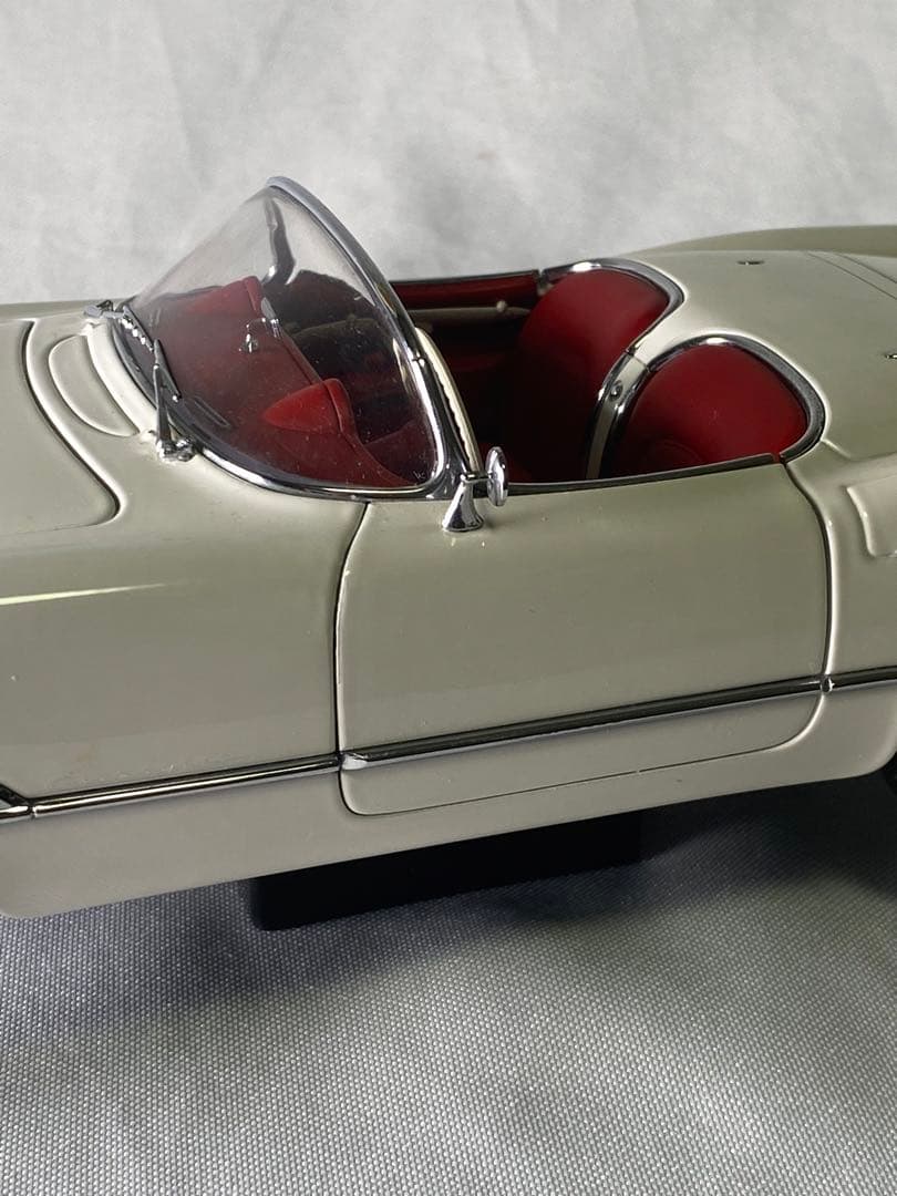 2201❣️ オートアート1/18シボレーコルベット