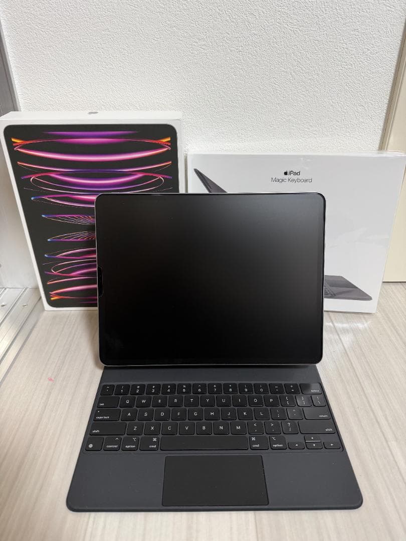 【極美品】iPadPro12.9(第6世代)256GB&キーボードUS2点セット