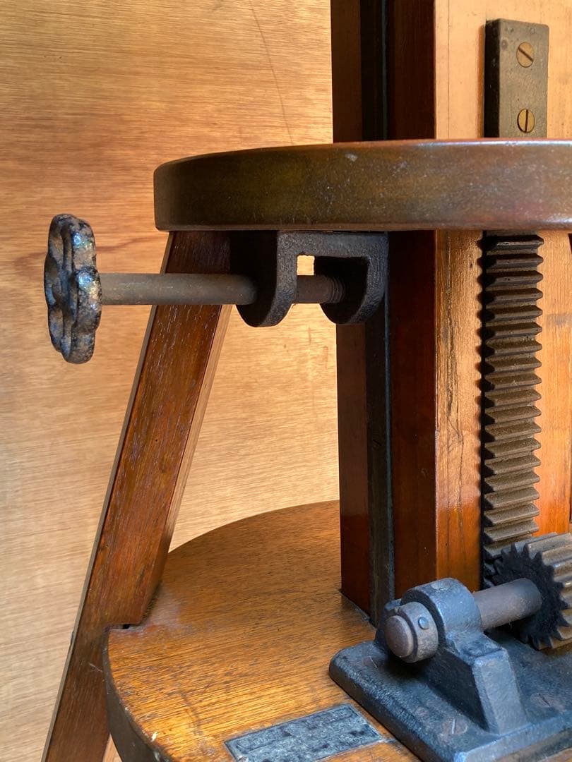 アンティーク昭和初期の測量台