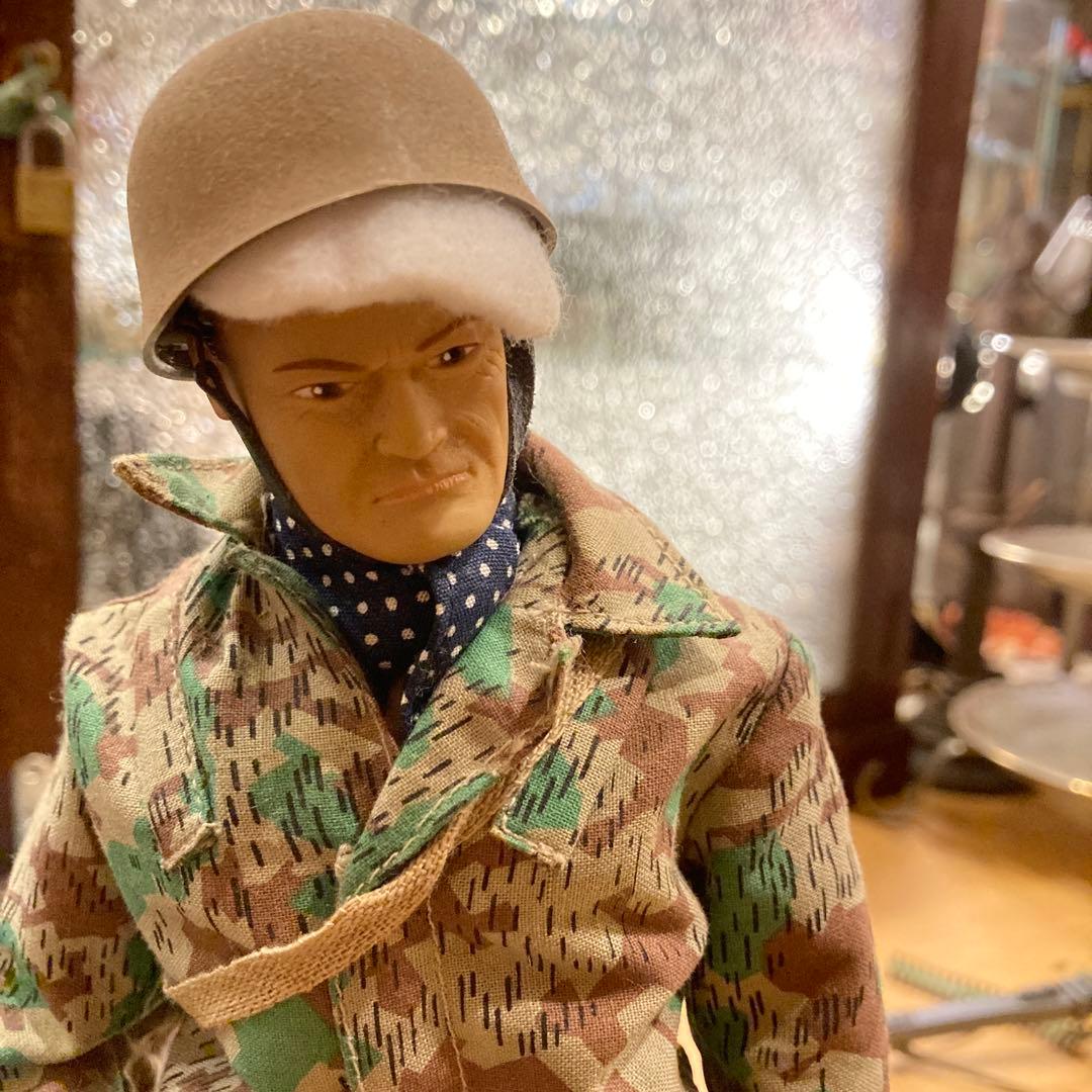 ミリタリー人形 迷彩服 武器付き GIジョー