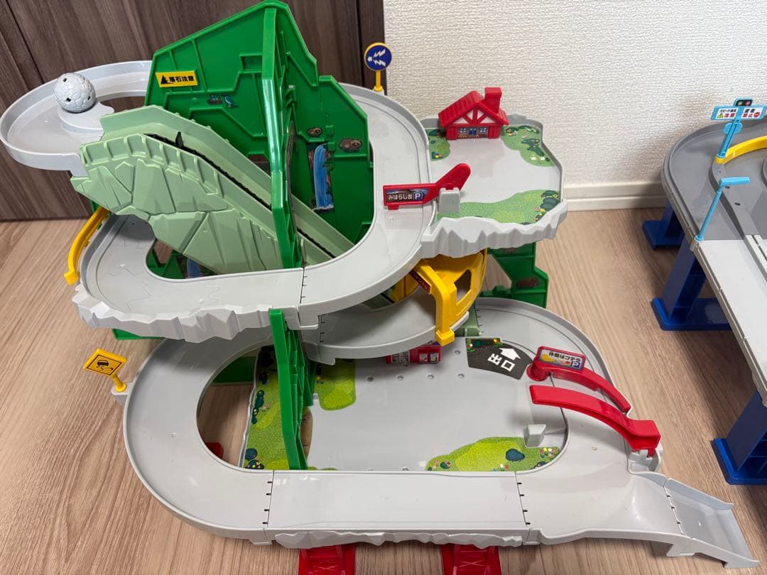 トミカ トミカワールド トミカビル やまのぼりドライブ トミカアクション高速道路