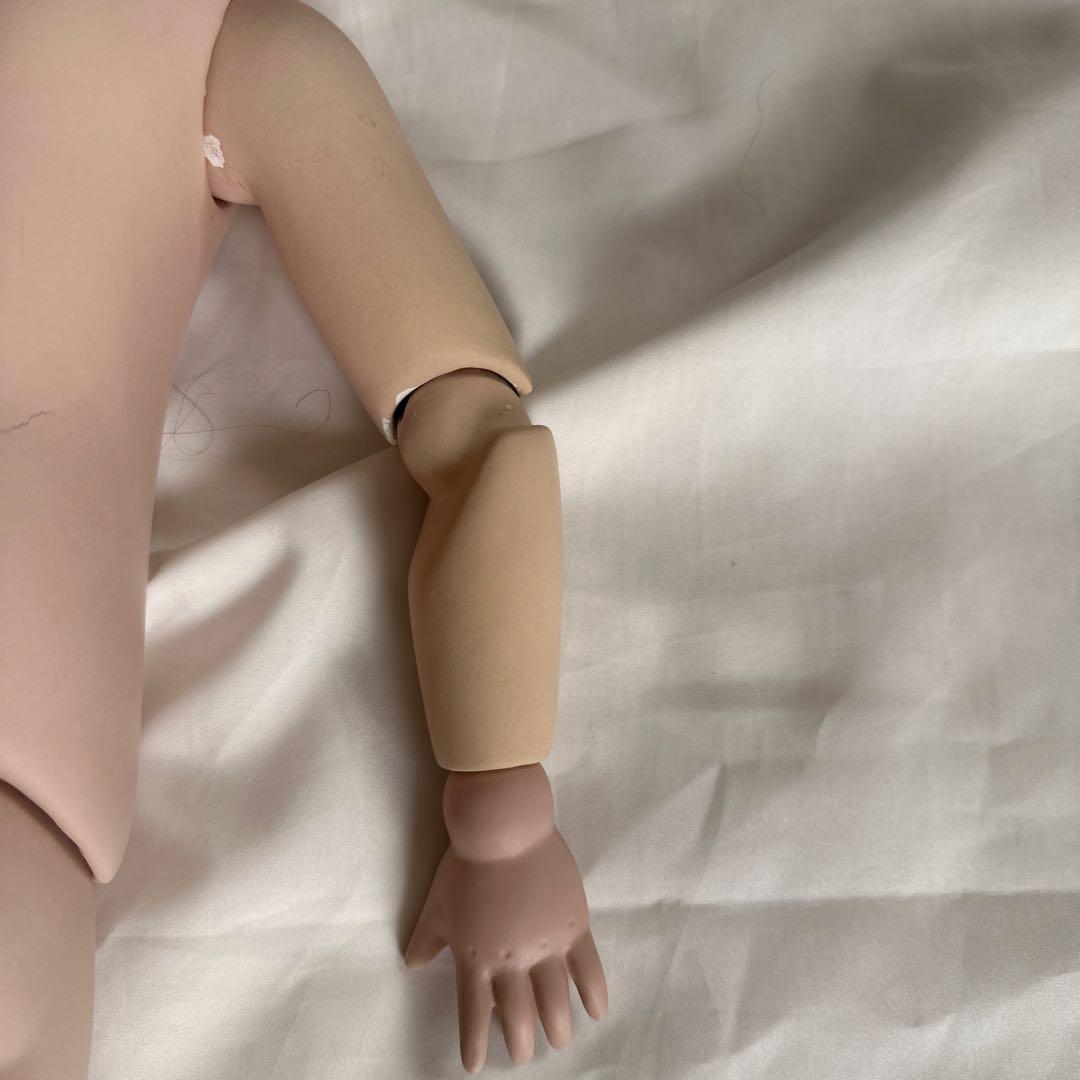 ビスクドール　ウィッグ付き　ドレス一式は付きません着用例