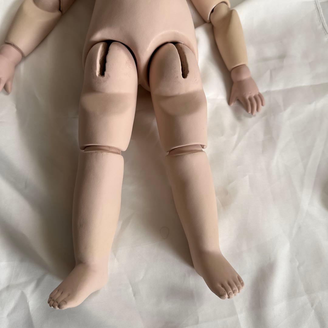 ビスクドール　ウィッグ付き　ドレス一式は付きません着用例