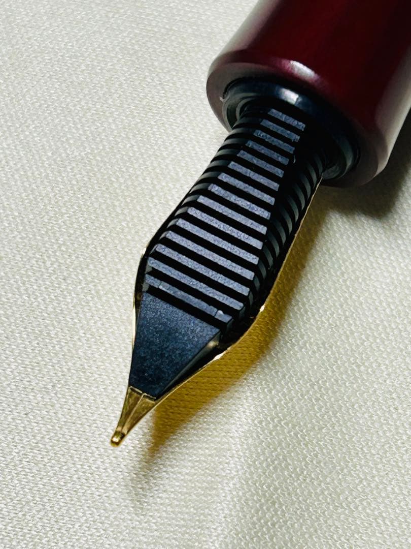 【値引】WANCHER ワンチャー　ベークライト 万年筆　回転吸入式　M 中字