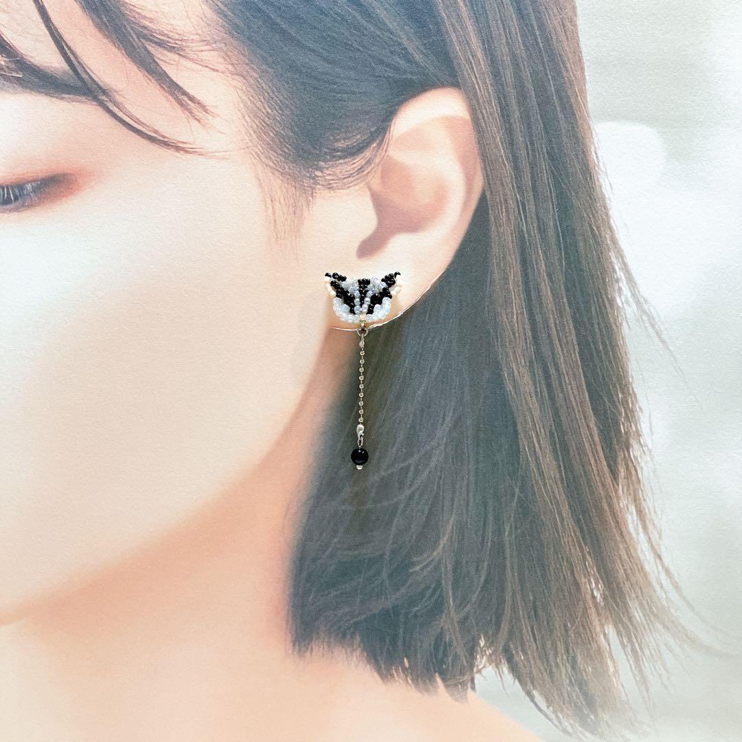 専用★ビーズ刺繍ピアス　ハンドメイドピアス　動物モチーフ　アニマルピアス