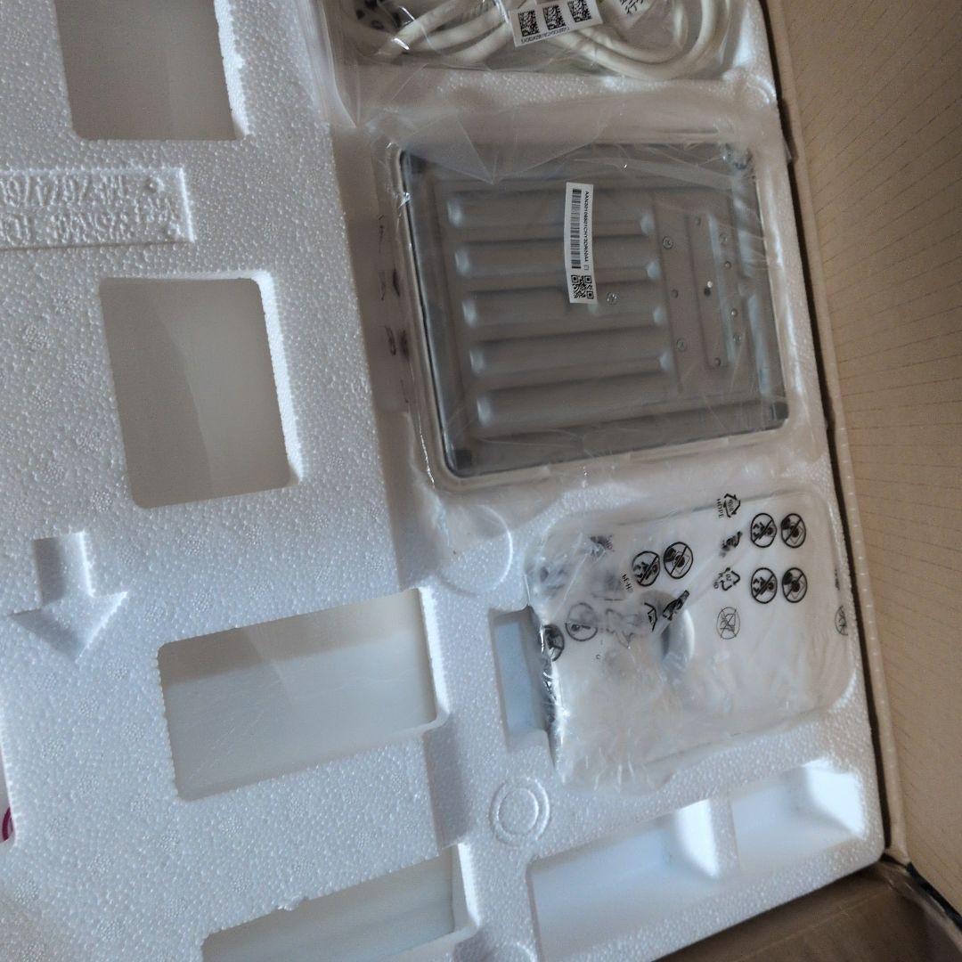 LG スマートモニター 32SR50F-W(ホワイト系)　未使用近し