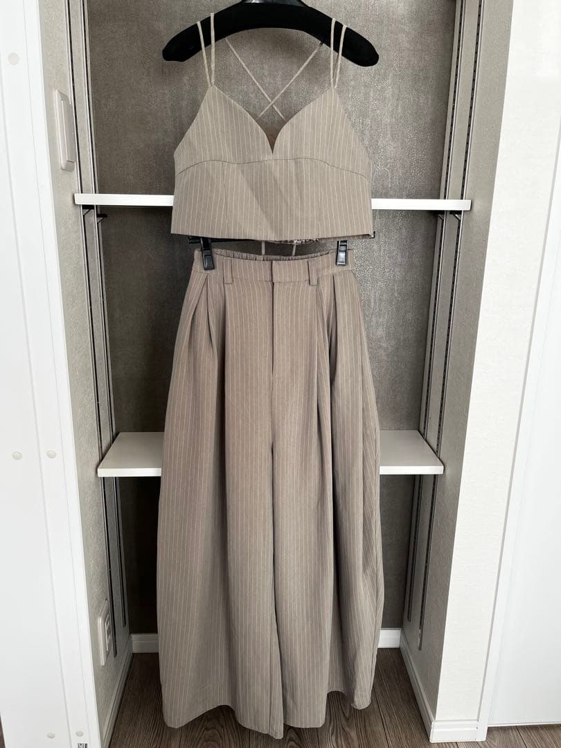 ANDRESD ピンストライプビスチェワイドパンツドレス　ベージュ　セットアップ