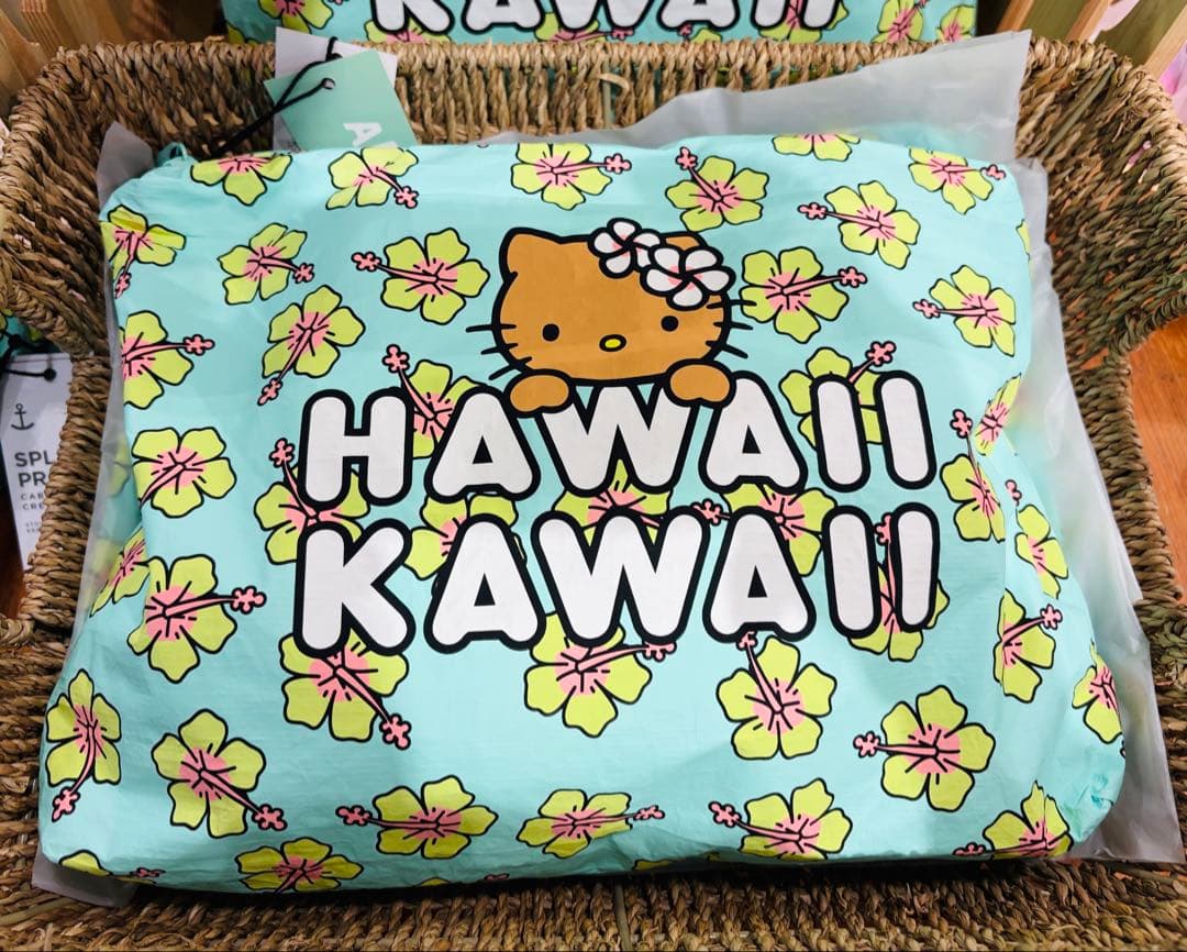 新品！アロハコレクション×キティ ポーチ Hawaii DFS限定品