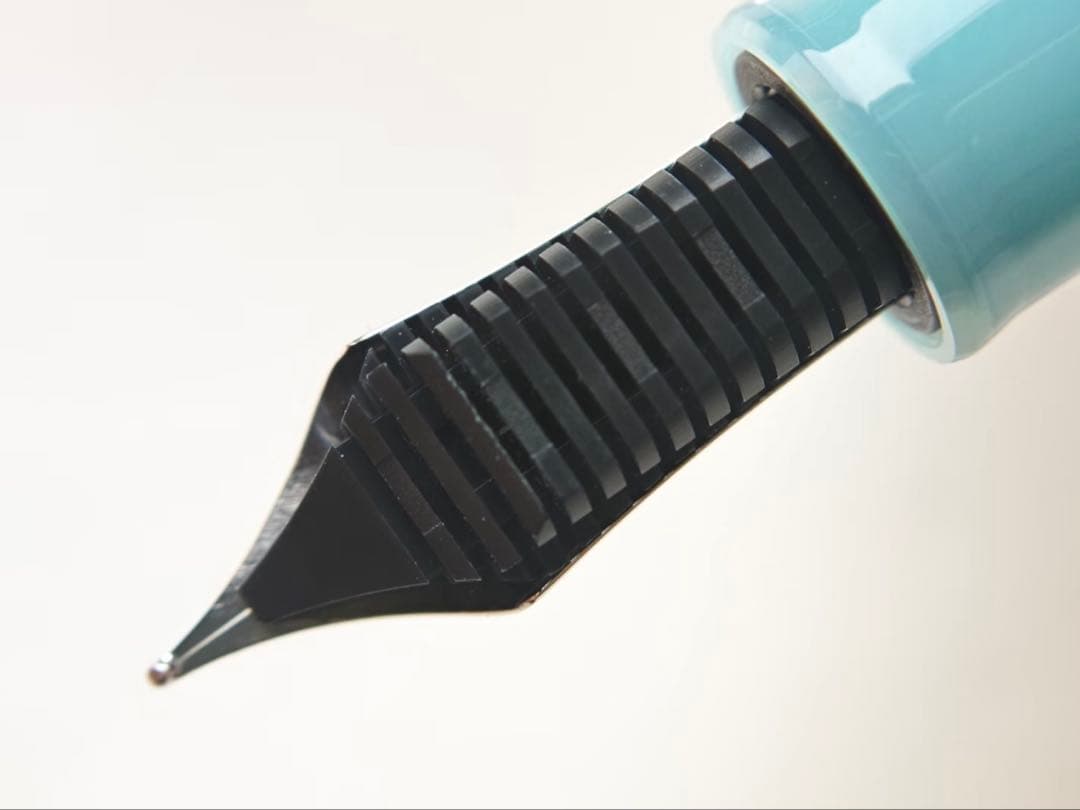 八文字屋限定 くらげアクアリウム セーラー万年筆 21金 MF