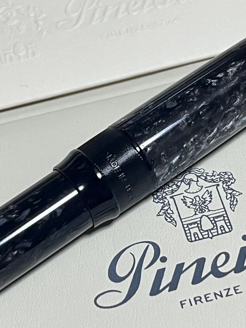 新品未使用 ピナイダー ラ グランデ ベレッツァ ロック 万年筆 グレー EF