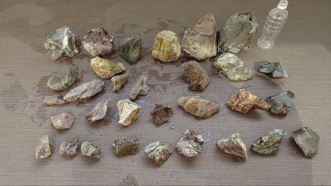 水槽レイアウト用石　風山石　約21㎏