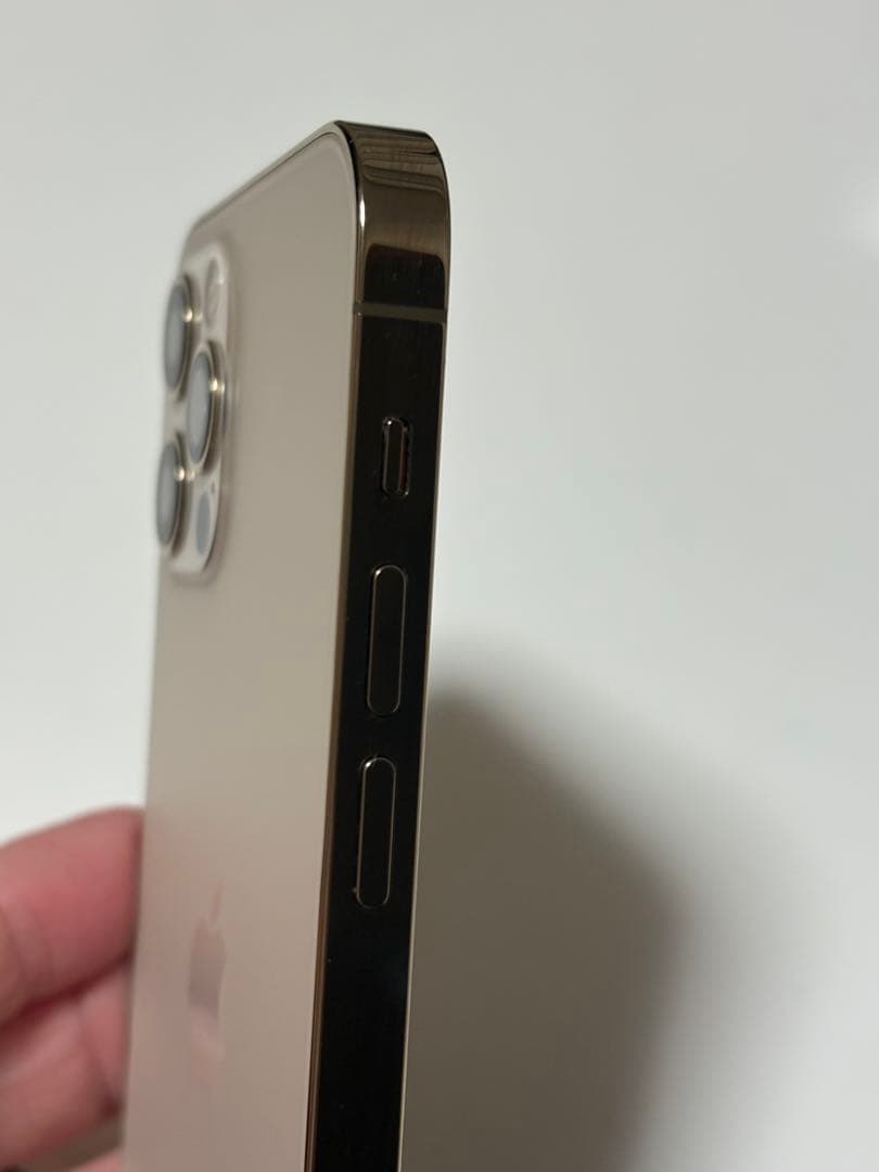 iPhone12proゴールド