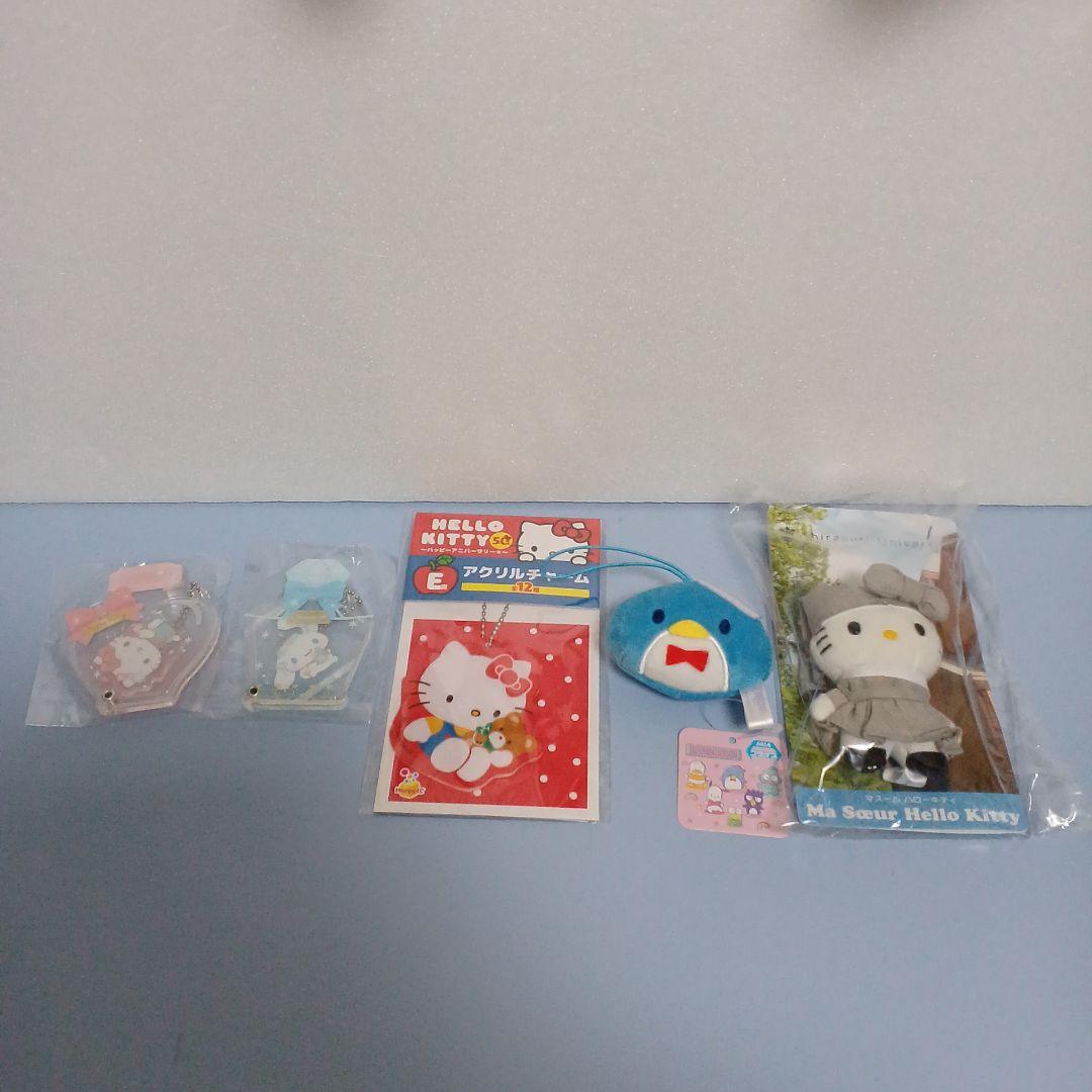 キャラクター　ぬいぐるみ　マスコット　など