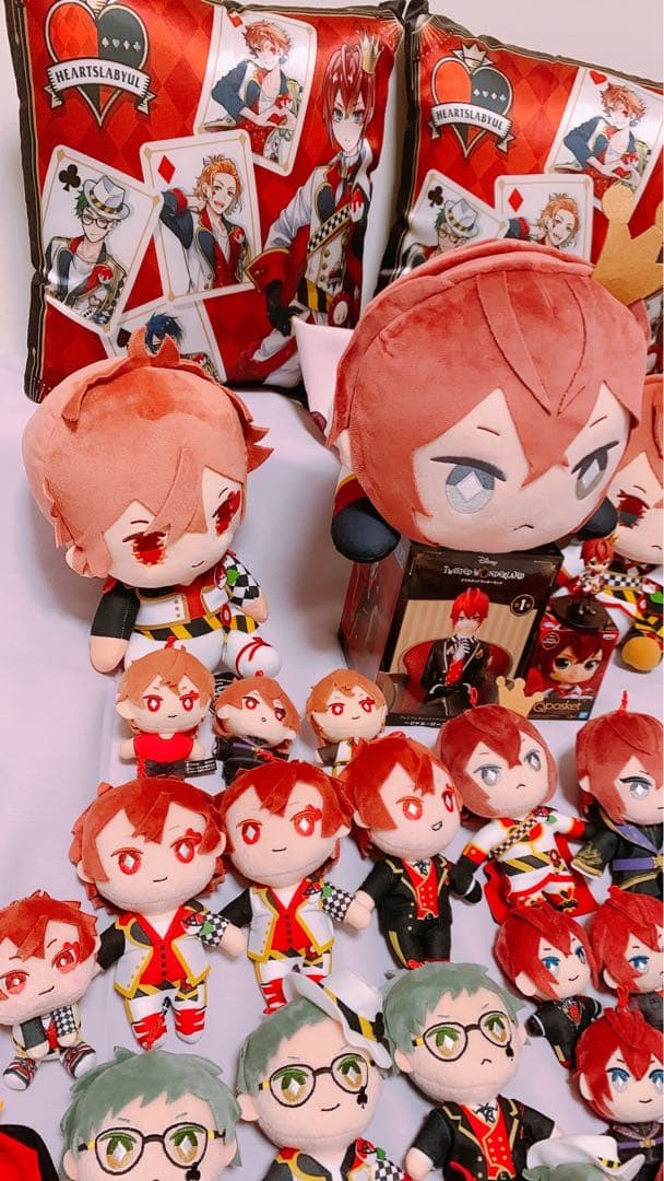 ツイステッドワンダーランド　ハーツラビュル　まとめ売り　ぬいぐるみ