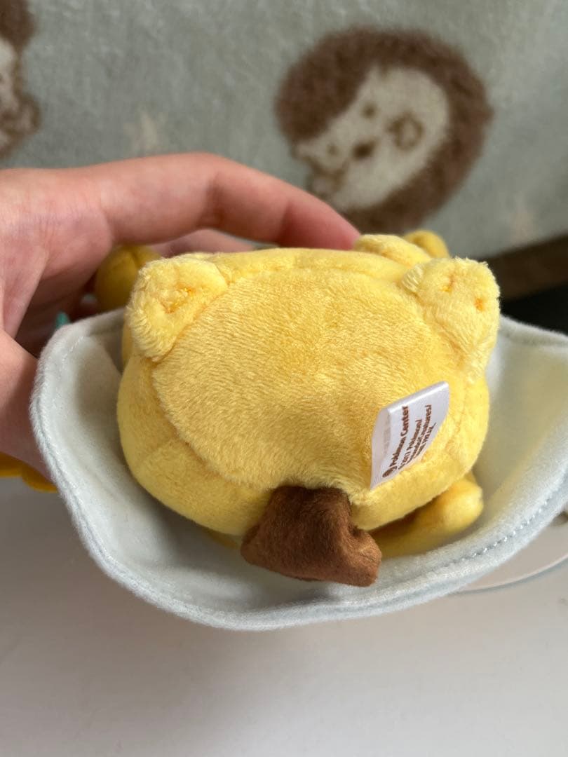 【新品・タグ付き】 ポケモン ジラーチのポンチョをきたピカチュウ マスコット