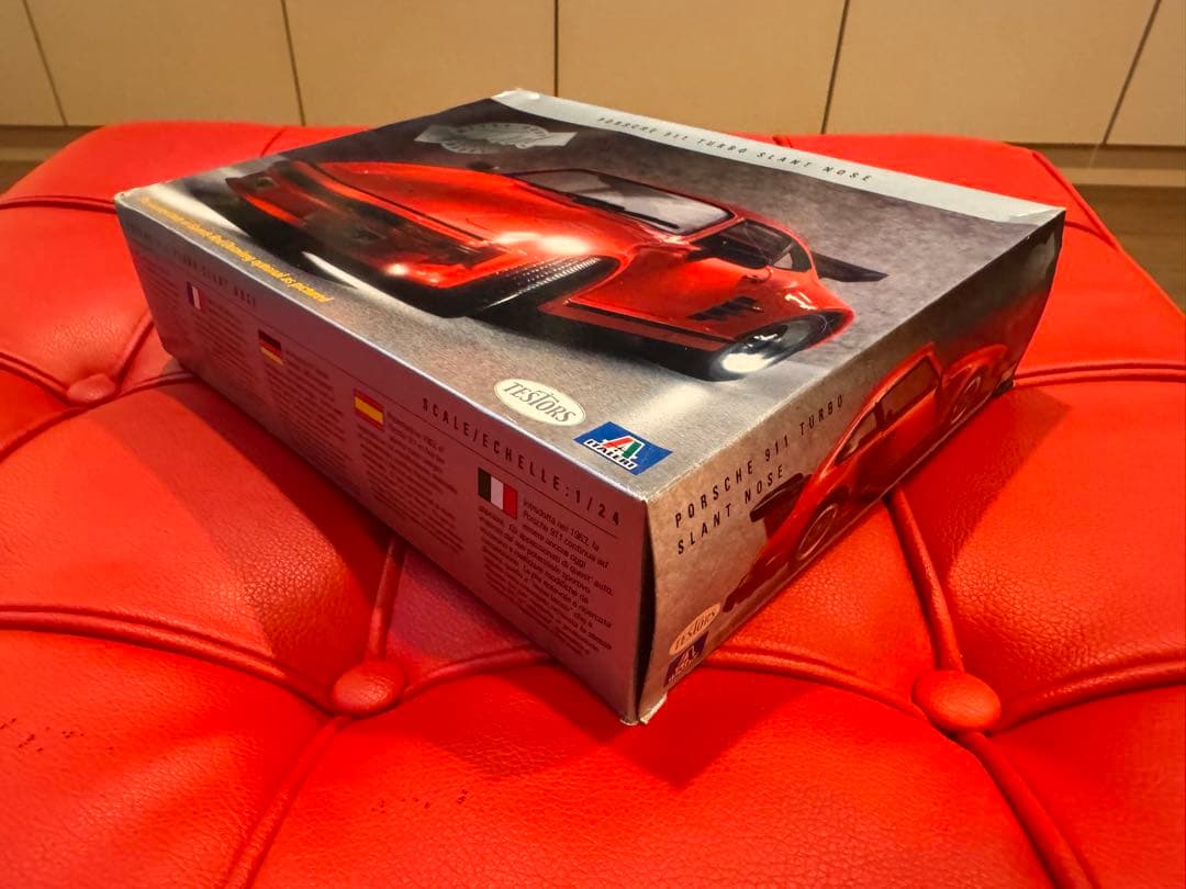 1/24Testors×Italeri）ポルシェターボ スラントノーズ未組立品