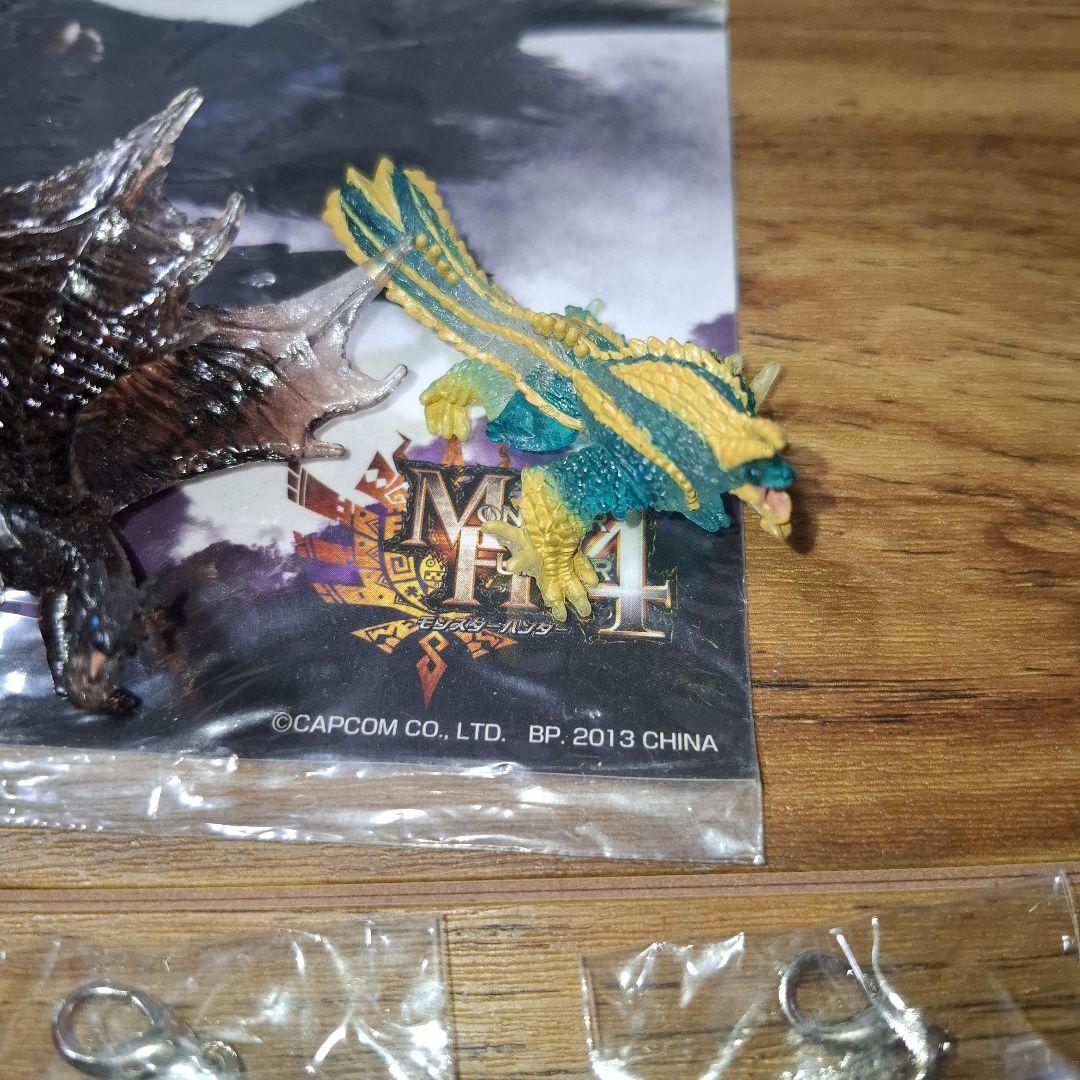 モンスターハンターMONSTERHUNTER　メタルチャームキーホルダーフィギア