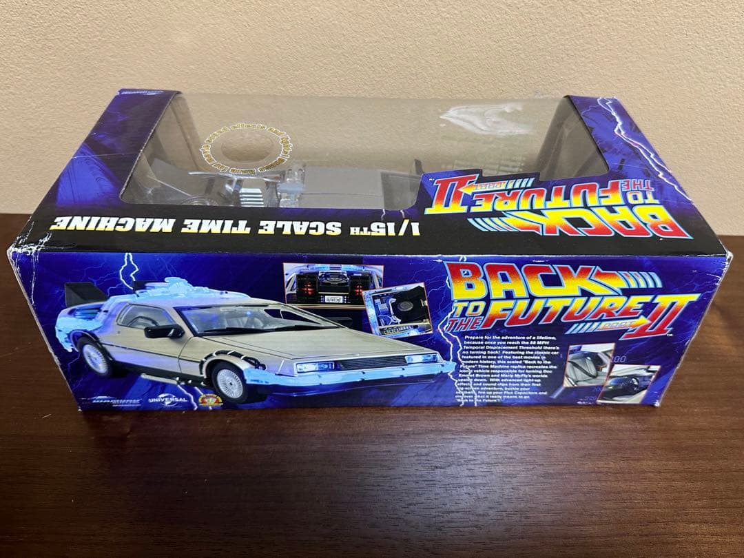 バック・トゥー・ザ・フューチャー パート2 デロリアン 1/15スケールレプリ…