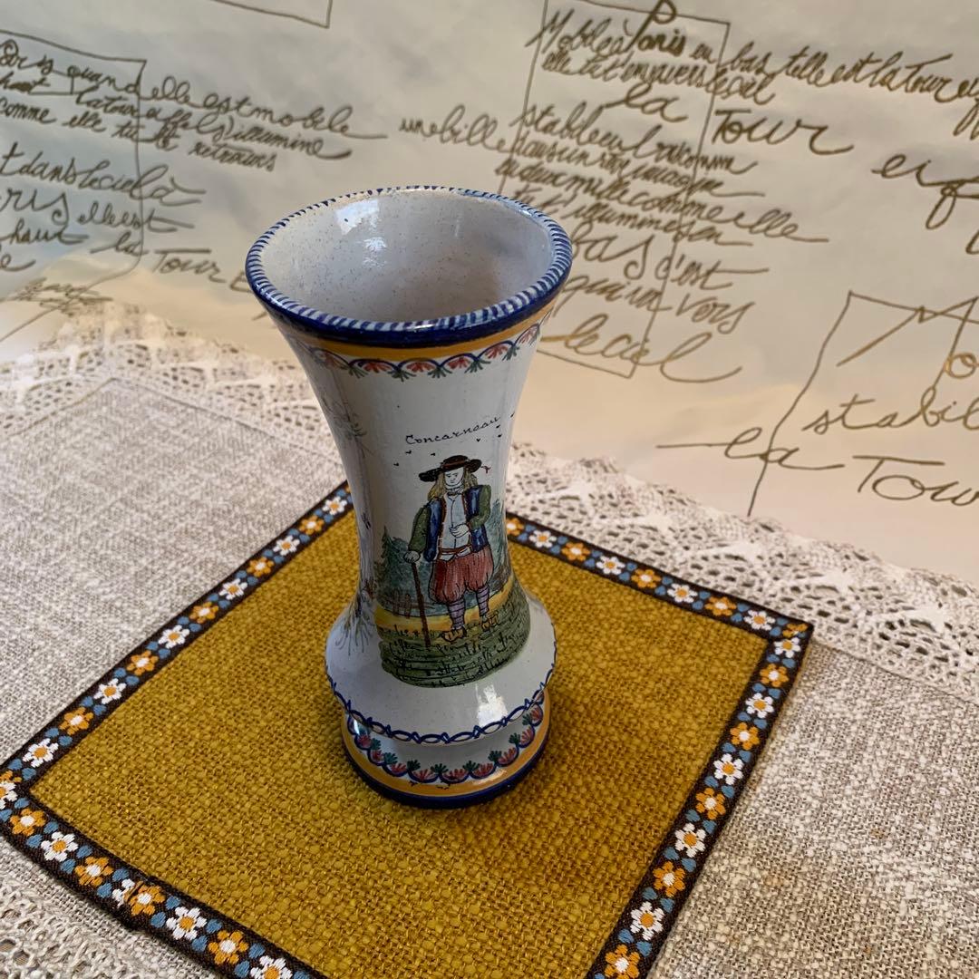 フランス製　アンティーク　上手に細かく描かれたコンカルノー街の絵が素敵な花瓶！