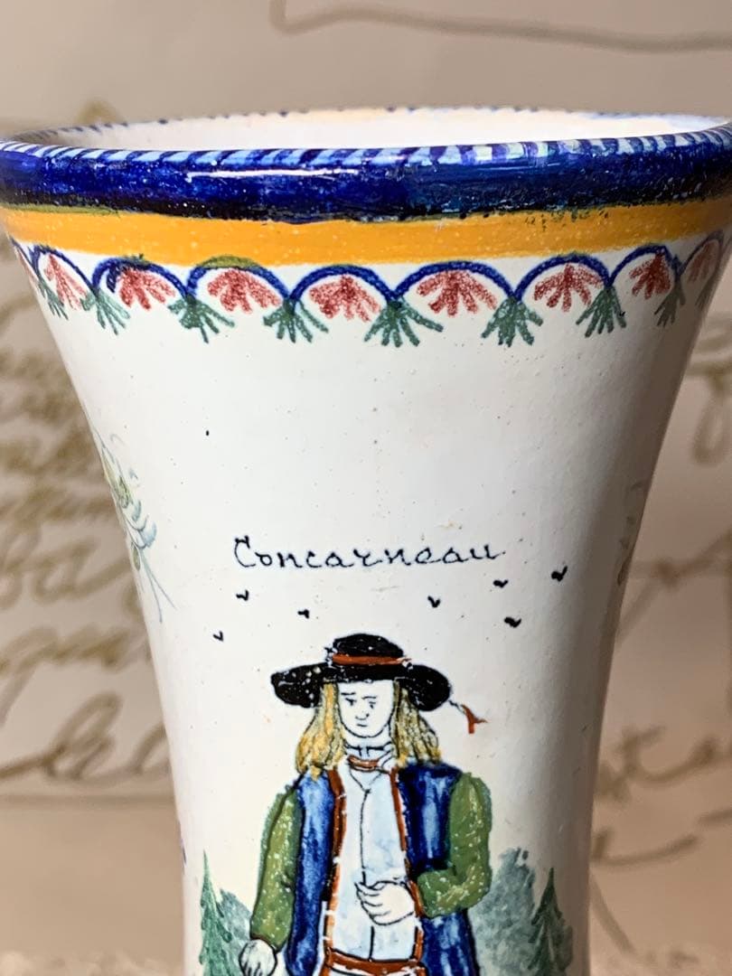 フランス製　アンティーク　上手に細かく描かれたコンカルノー街の絵が素敵な花瓶！