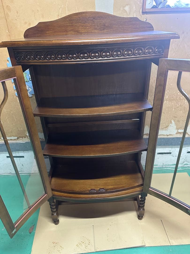 く*み様 木製ガラス扉キャビネット