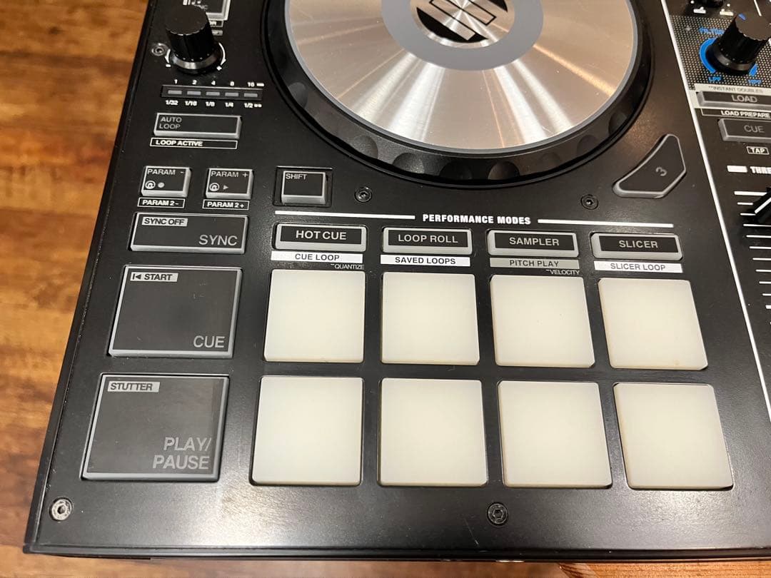 Reloop MIXON 4 DJコントローラー + キャリングケース付き