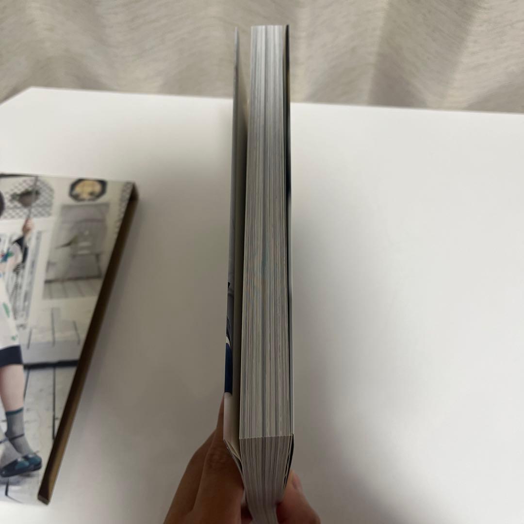 浜辺美波　日経BP SHOP限定　特装版　気ままに美波　直筆サイン付きセット