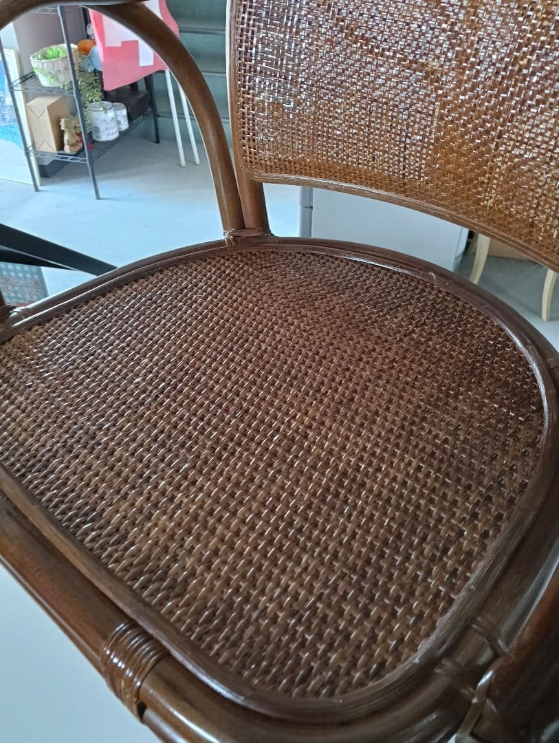 y　ラタン製カジュアルチェア　回転式
