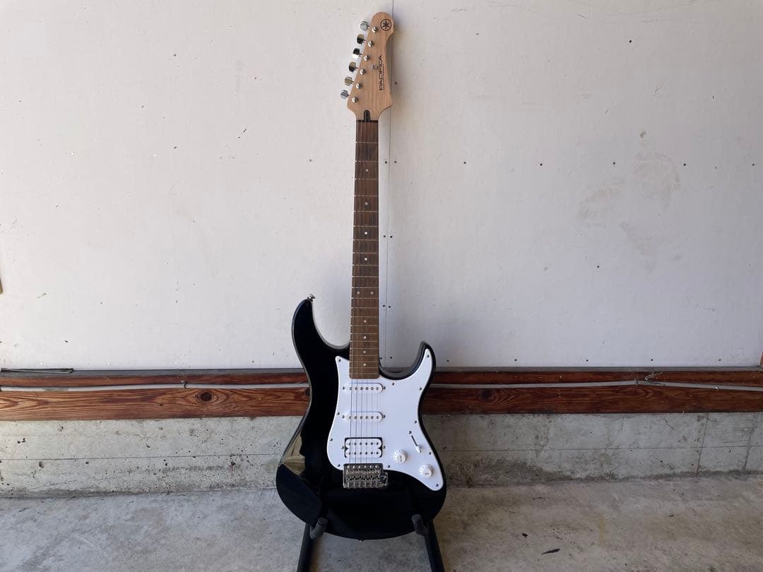 Yamaha Pacifica012 ブラックモデル