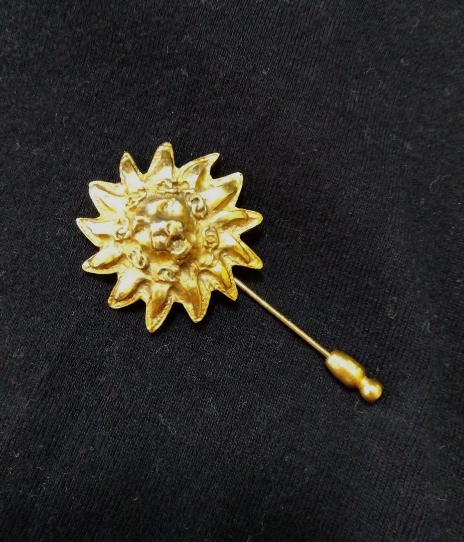 ★CHANEL★ヴィンテージ ライオン 太陽 ゴールドピンブローチ