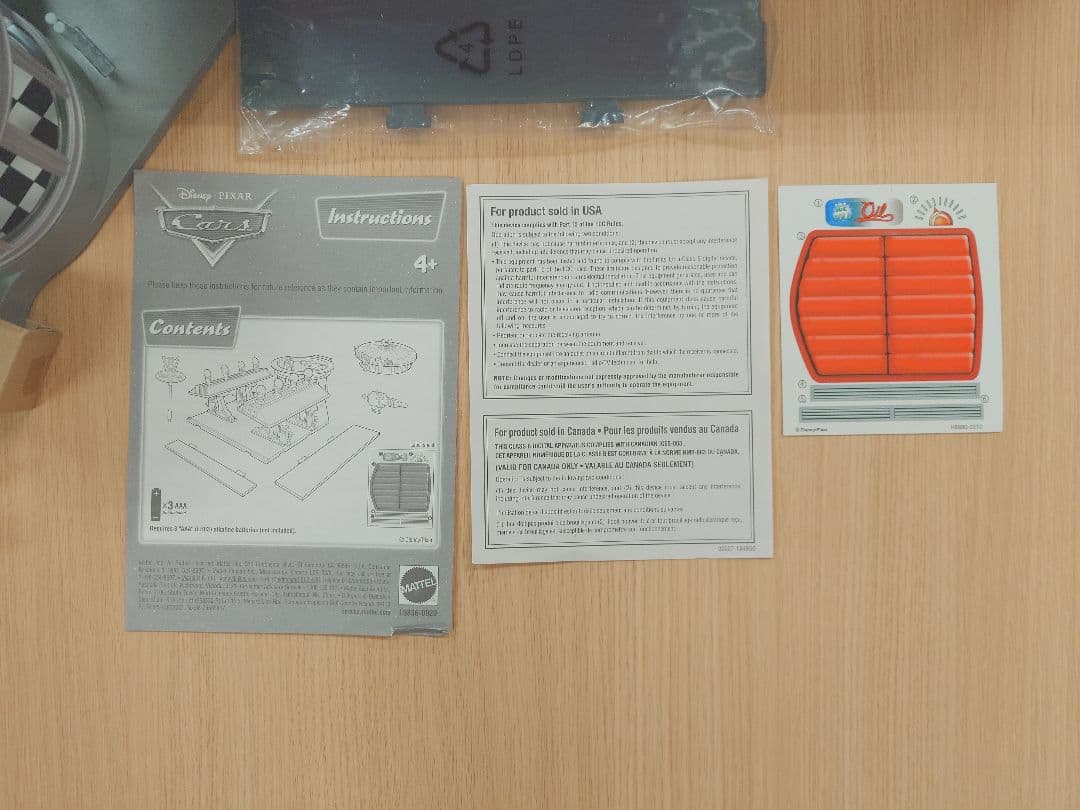 未使用 カーズ フローのV8カフェ トイザらス マテル社 ピクサー MATTEL