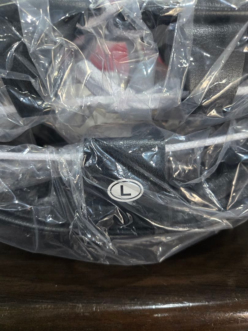 最終値下げ一度も袋から開けてない品物です。Winning ヘッドギア Lサイズ