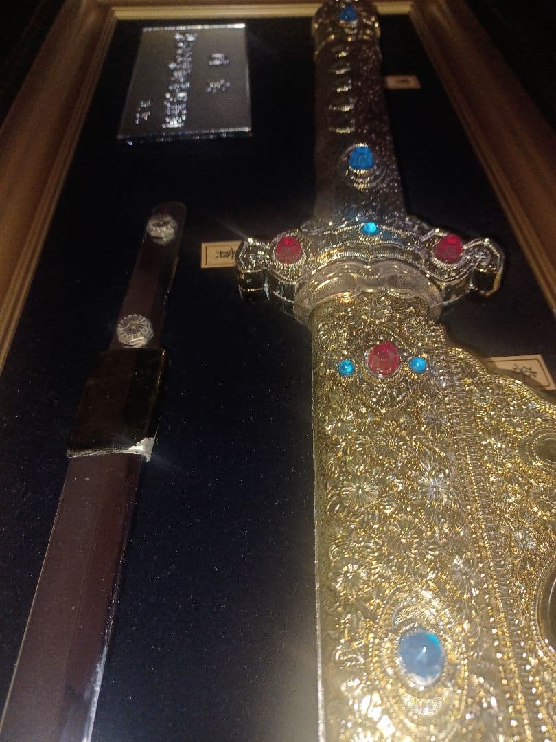 国宝 梨地螺鈿金装餝剣 レプリカ