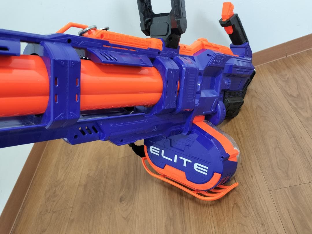 フォートナイトCS-50 タイタン ナーフ銃セット おまけ付きストラップ付き