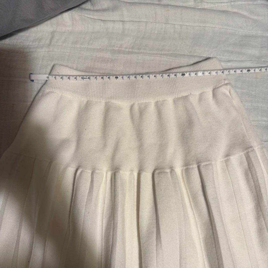 Chanel プリーツスカート ホワイト