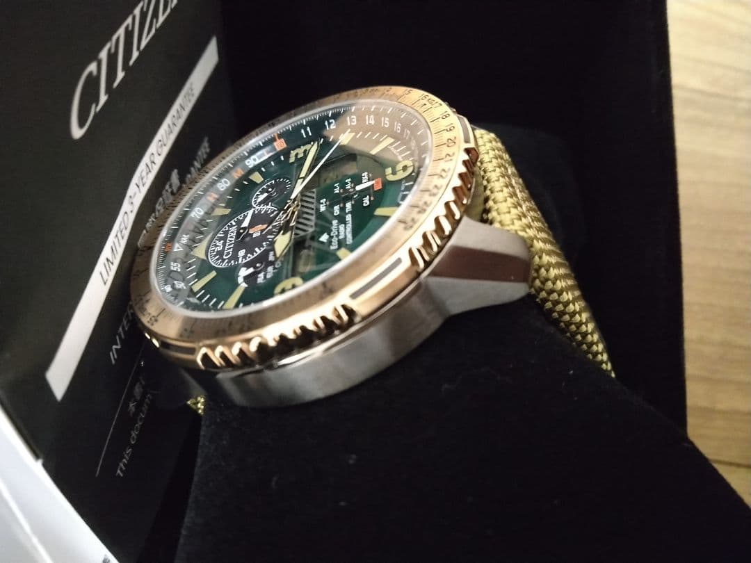 CITIZEN　腕時計　カーキ　新品未使用