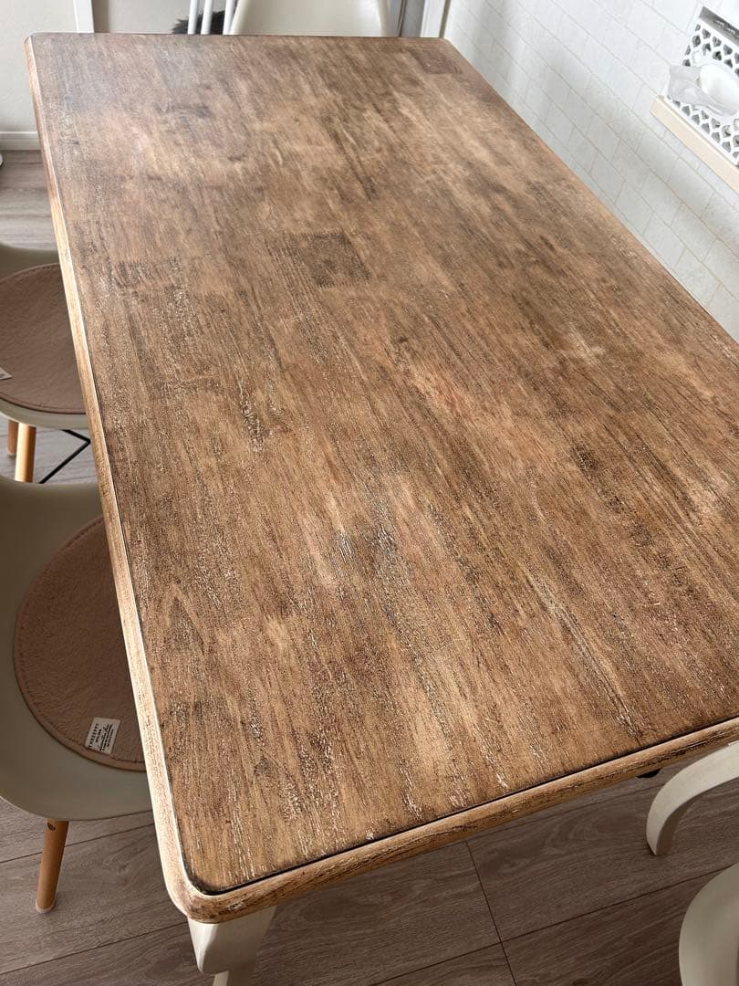 ダイニングテーブル　アンティーク　シック　かわいい