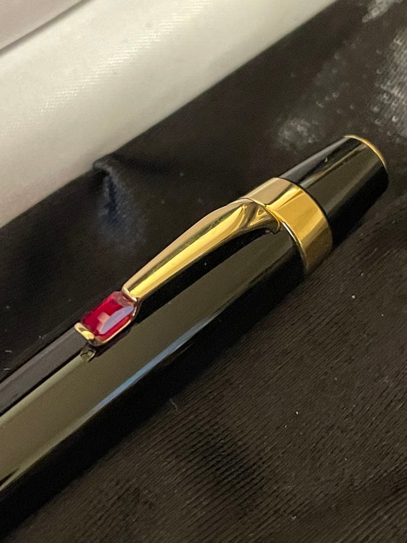 ◾️モンブラン ボエムルージュ◾️ツイスト式ボールペン◾️化粧箱付属◾️