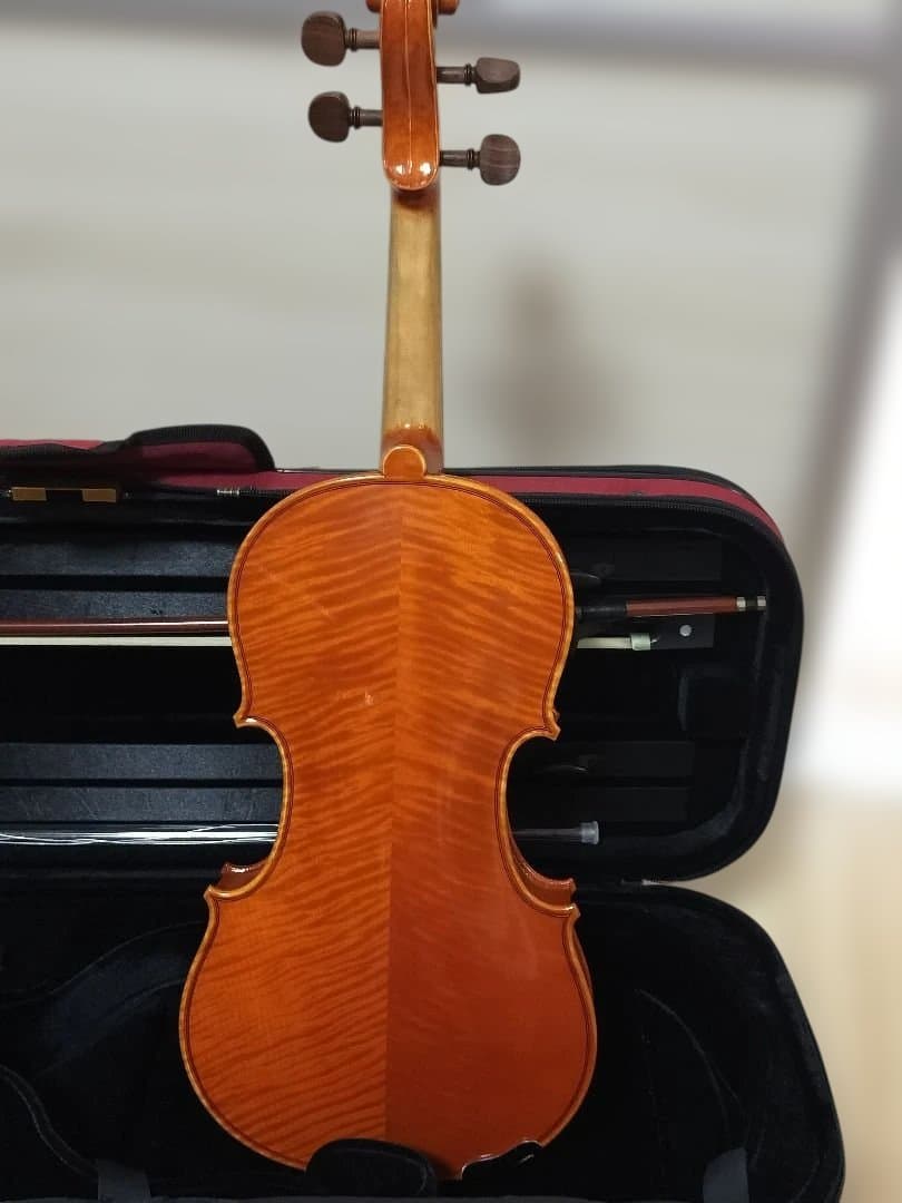 バイオリン 4/4　ピグマリウス　弓　小物　ケース付き