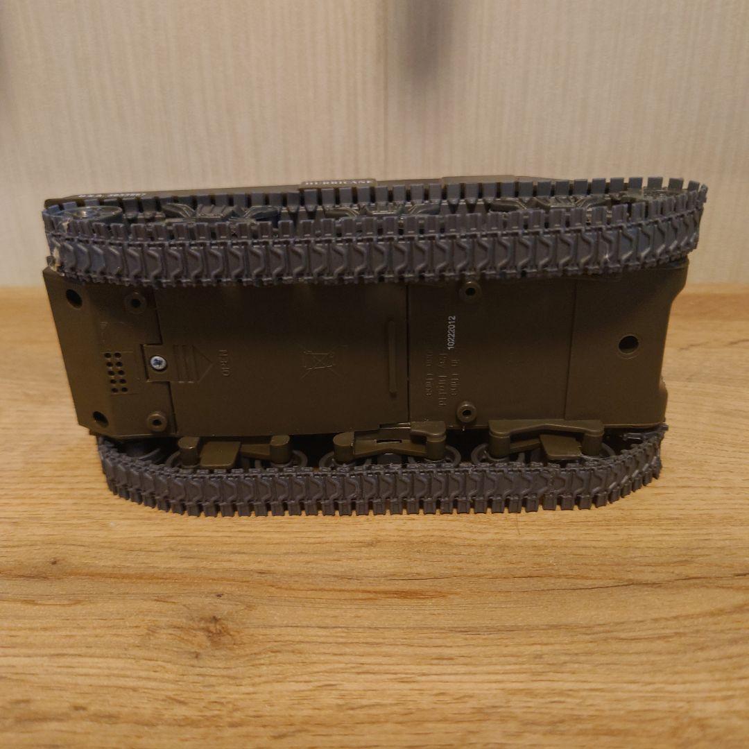 戦車と軍用トラックのミニチュアモデルセット おまけ付き