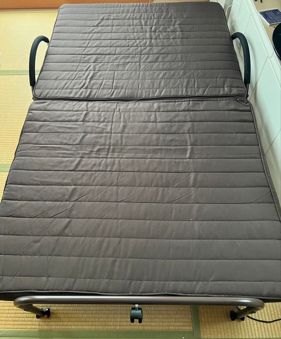 セミダブル折りたたみ電動ベッド キャスター付き ブラウン