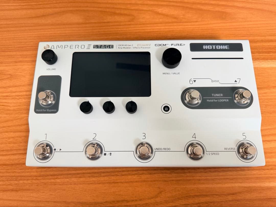 Hotone Ampero II stageギターエフェクター