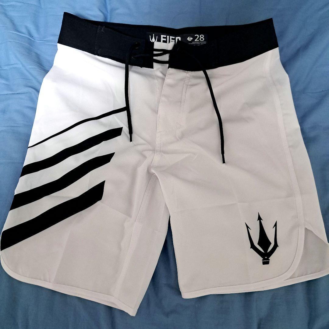 FIED ファイド　サーフパンツ　水着 サイズMホワイト ストライプ　フィジーク